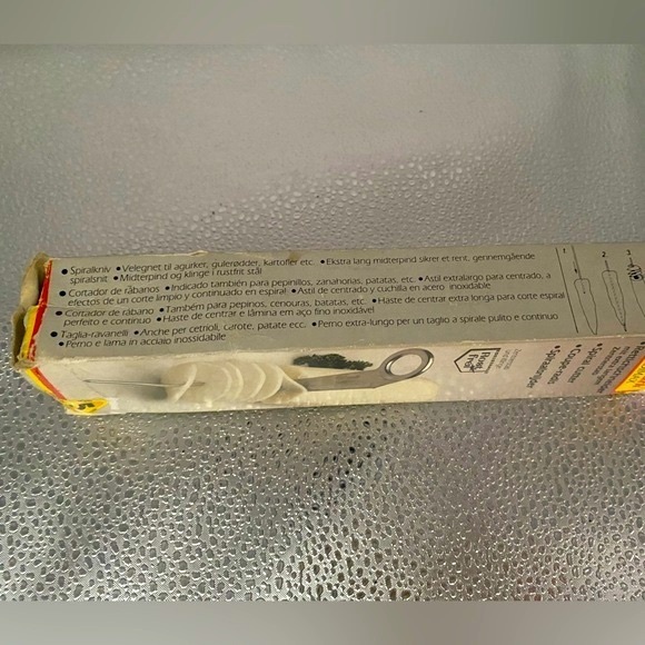 Vegetable Garnishing Tool- Professional Grade Spiral Cutter- W.Germany - Picture 3 of 5